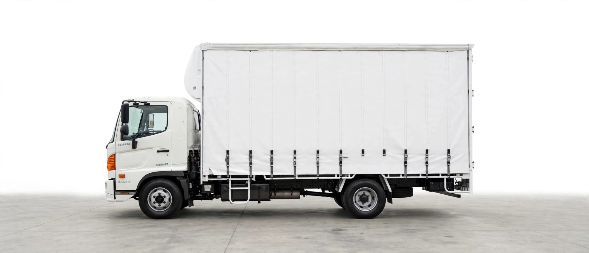 4-Ton fleet vehicle